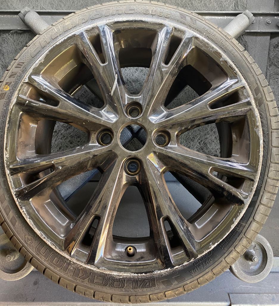 Kerbed Blck Alloy